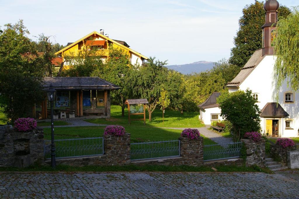 Pension Zur Alten Schmiede Zwiesel Εξωτερικό φωτογραφία